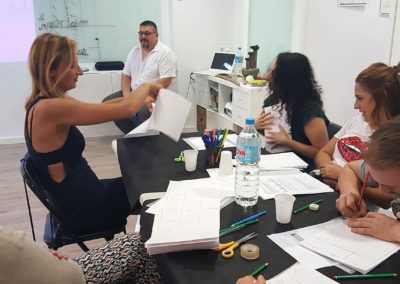 grupo-en-clase-de-coaching